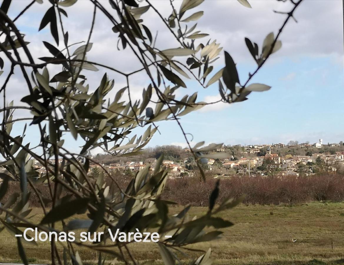 Comme A La Maison Clonas-sur-Vareze Екстер'єр фото