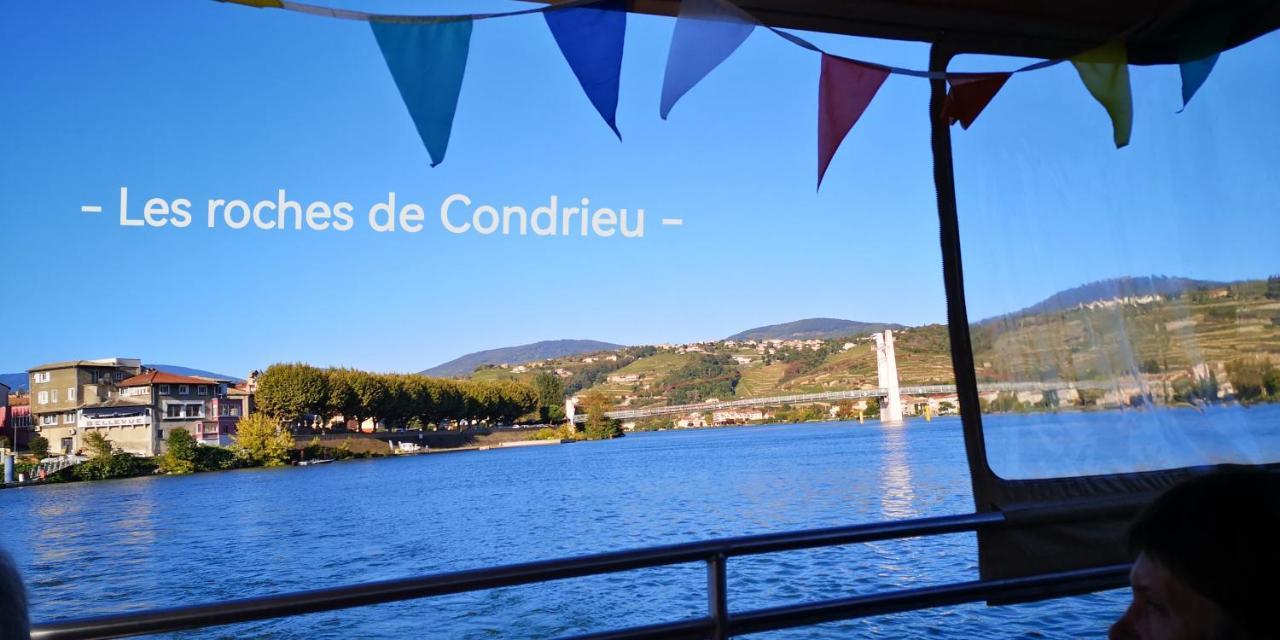 Comme A La Maison Clonas-sur-Vareze Екстер'єр фото