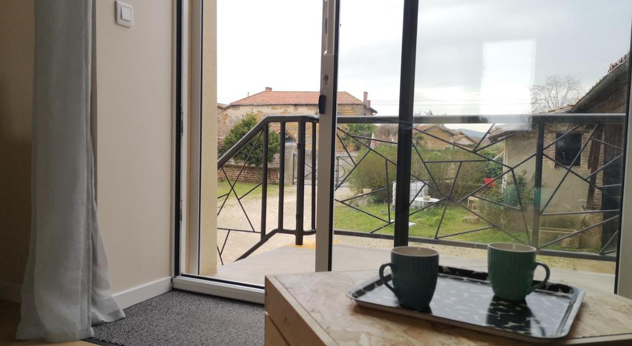 Comme A La Maison Clonas-sur-Vareze Екстер'єр фото