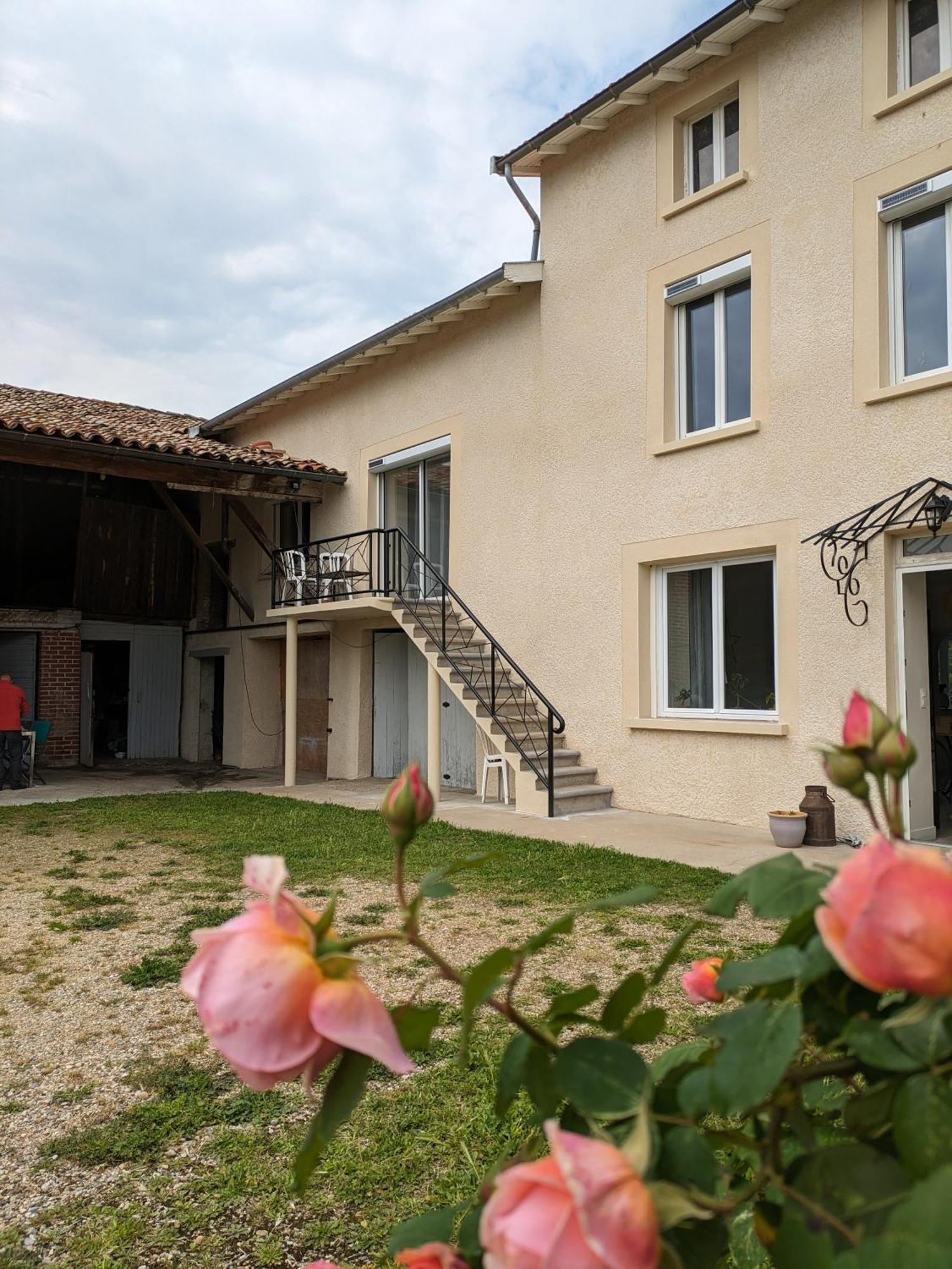 Comme A La Maison Clonas-sur-Vareze Екстер'єр фото